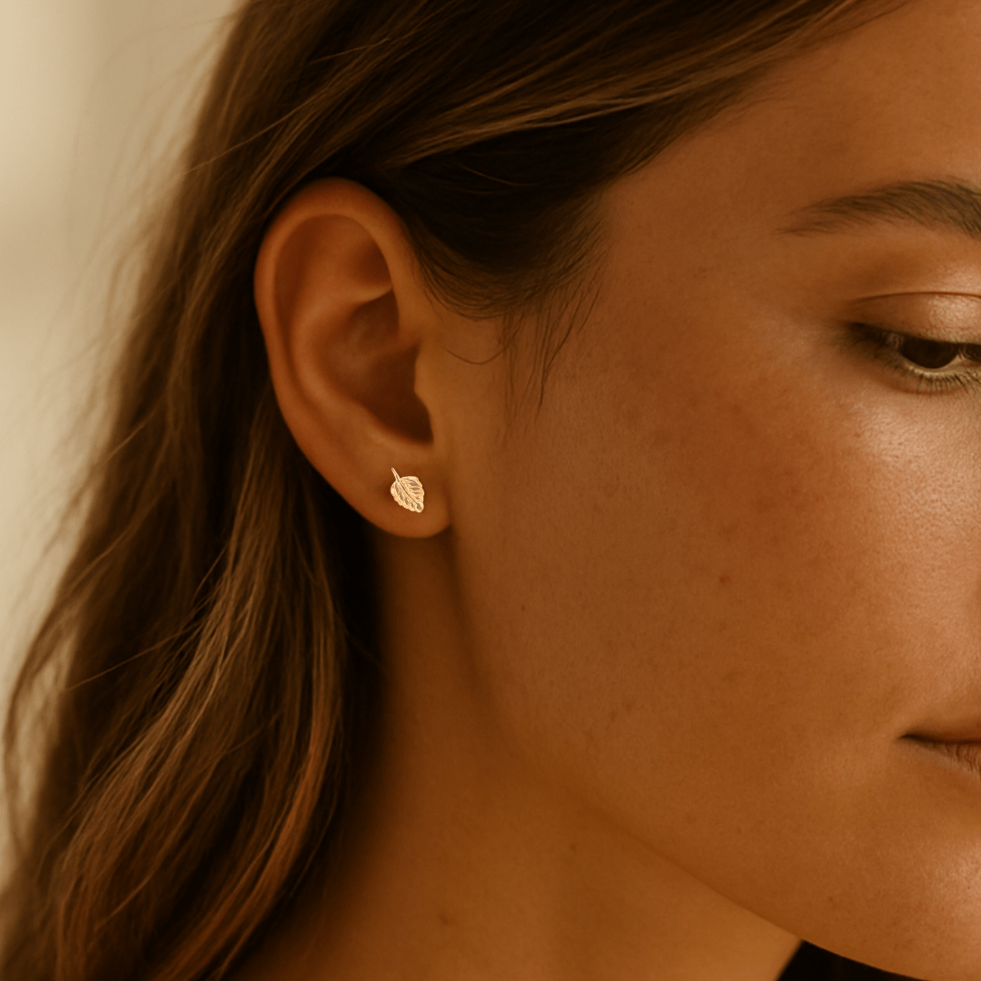 Little Leaf Stud Earrings - Le Serey