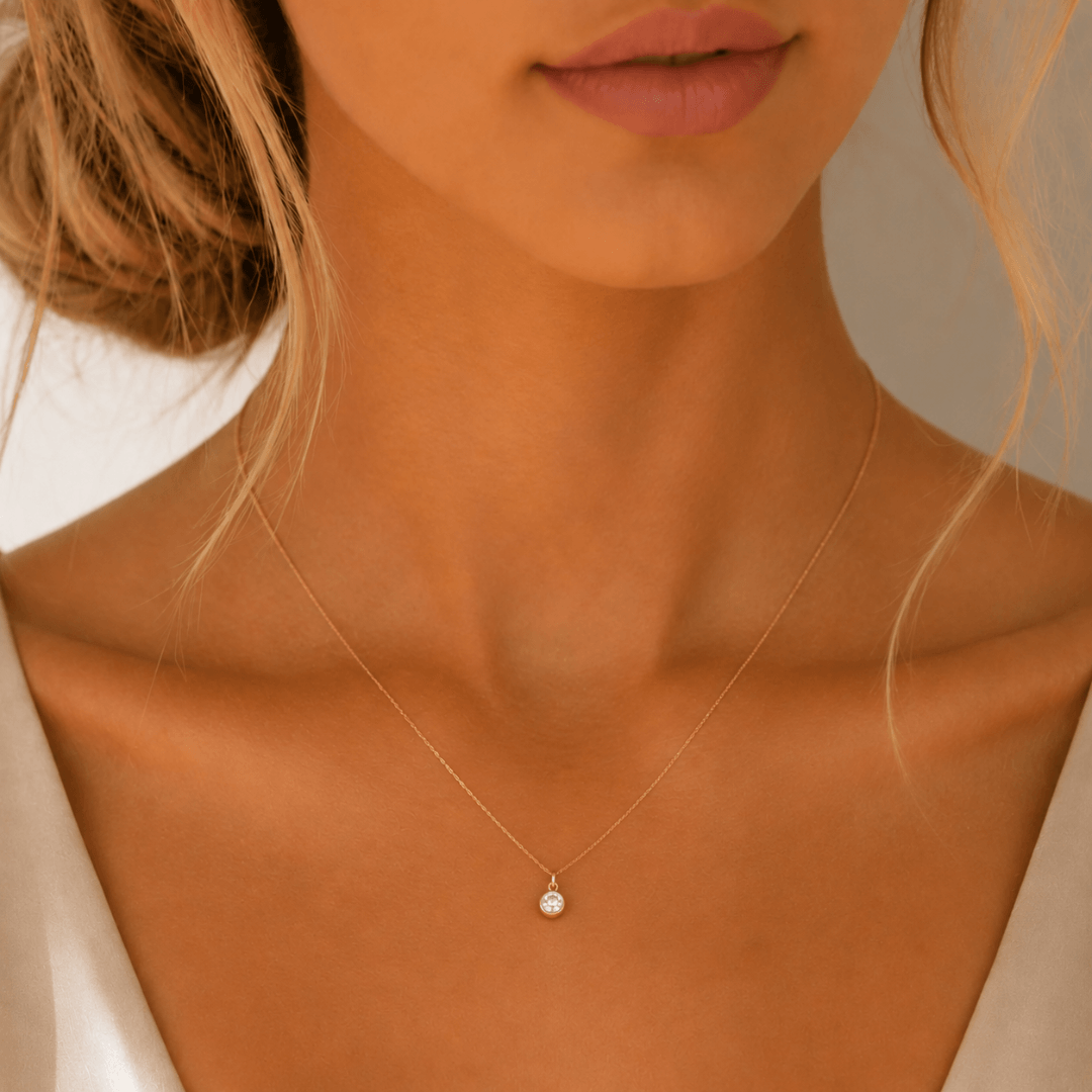 gold diamond necklace for women