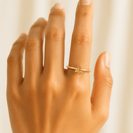 Tiny Bumblebee Ring - Le Serey