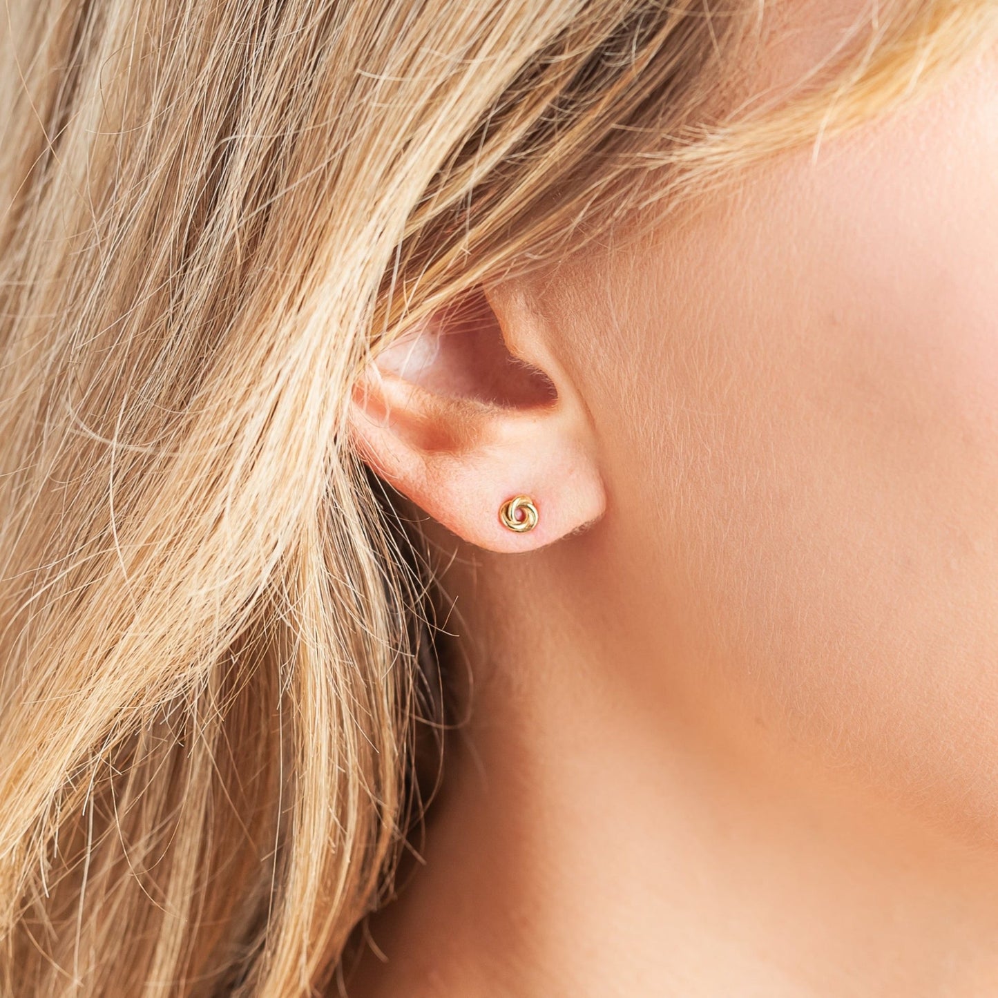 Love Knot Studs - Le Serey